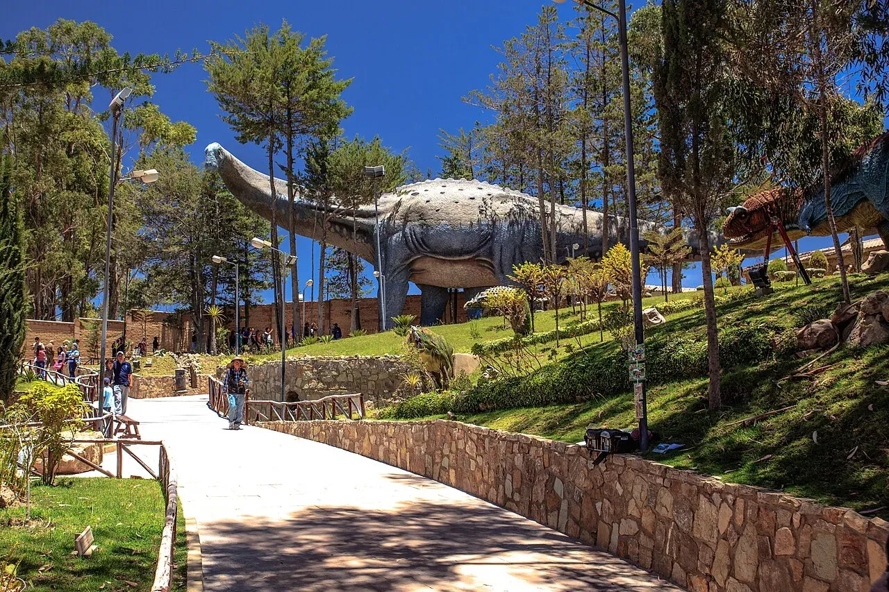 Parque Cretácico dinosaurios Sucre